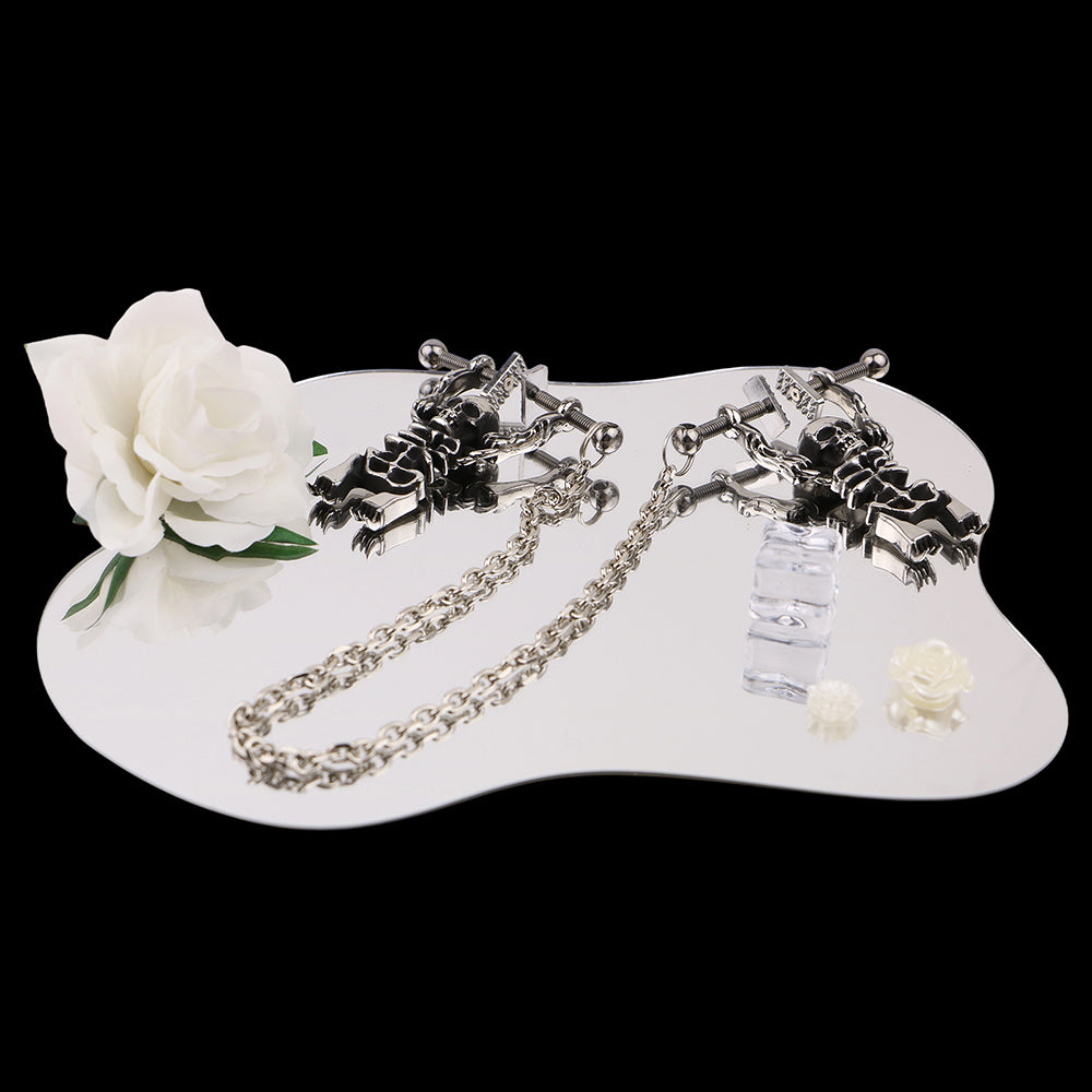 Skull Grip Chain Nipple Clips