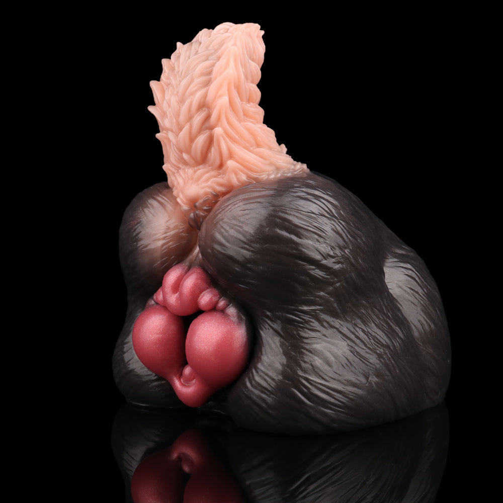 Kennel Queen – Doggy Backdoor Stroker
