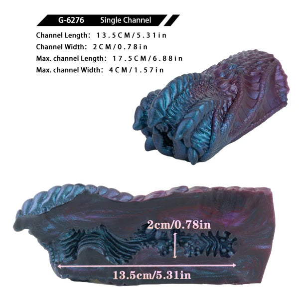 Queen Alien Sucking Pocket Pussy