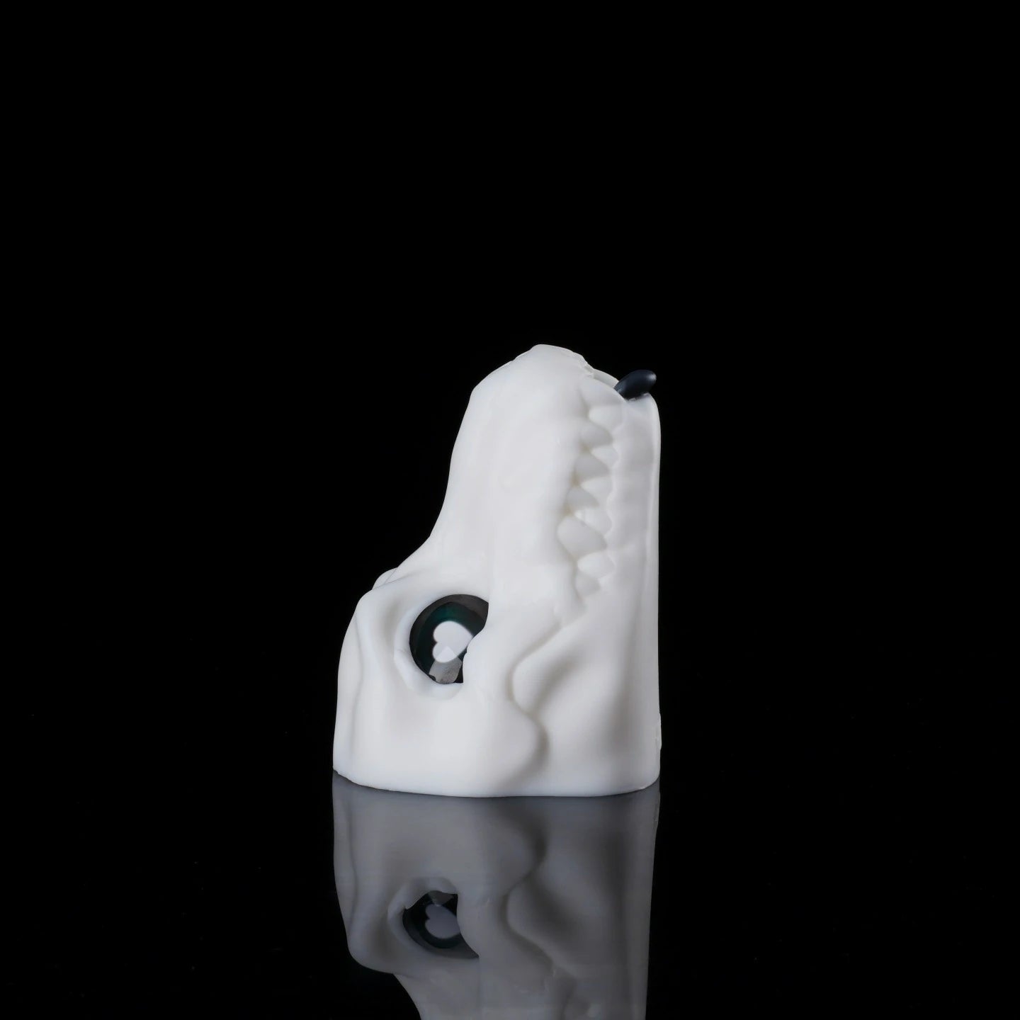 Skull Wolf – Platinum Silicone Stroker
